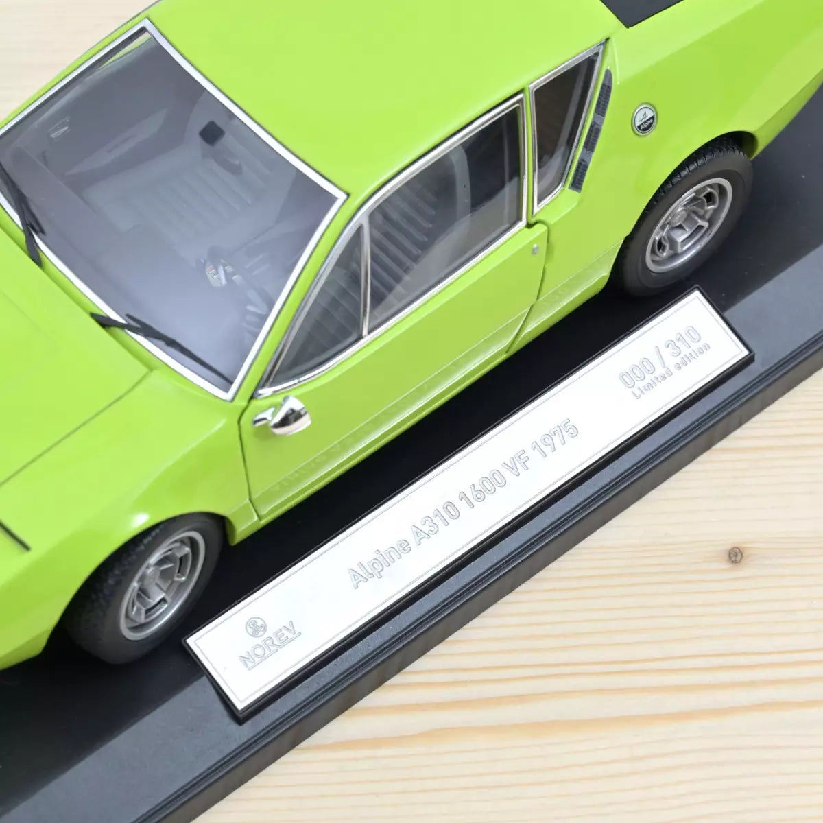 Voiture miniature collection 1/18 Alpine A310 1600 VF 1975 Vert Tilleul (310pcs) Norev 185403