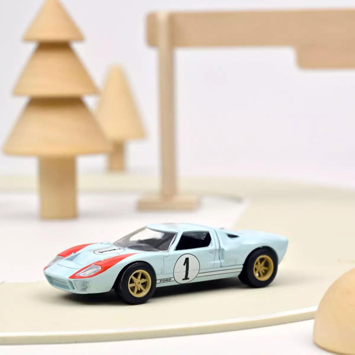 Voiture miniature 1/43 Ford GT40 1966 n°1 Jet-car Norev 270568