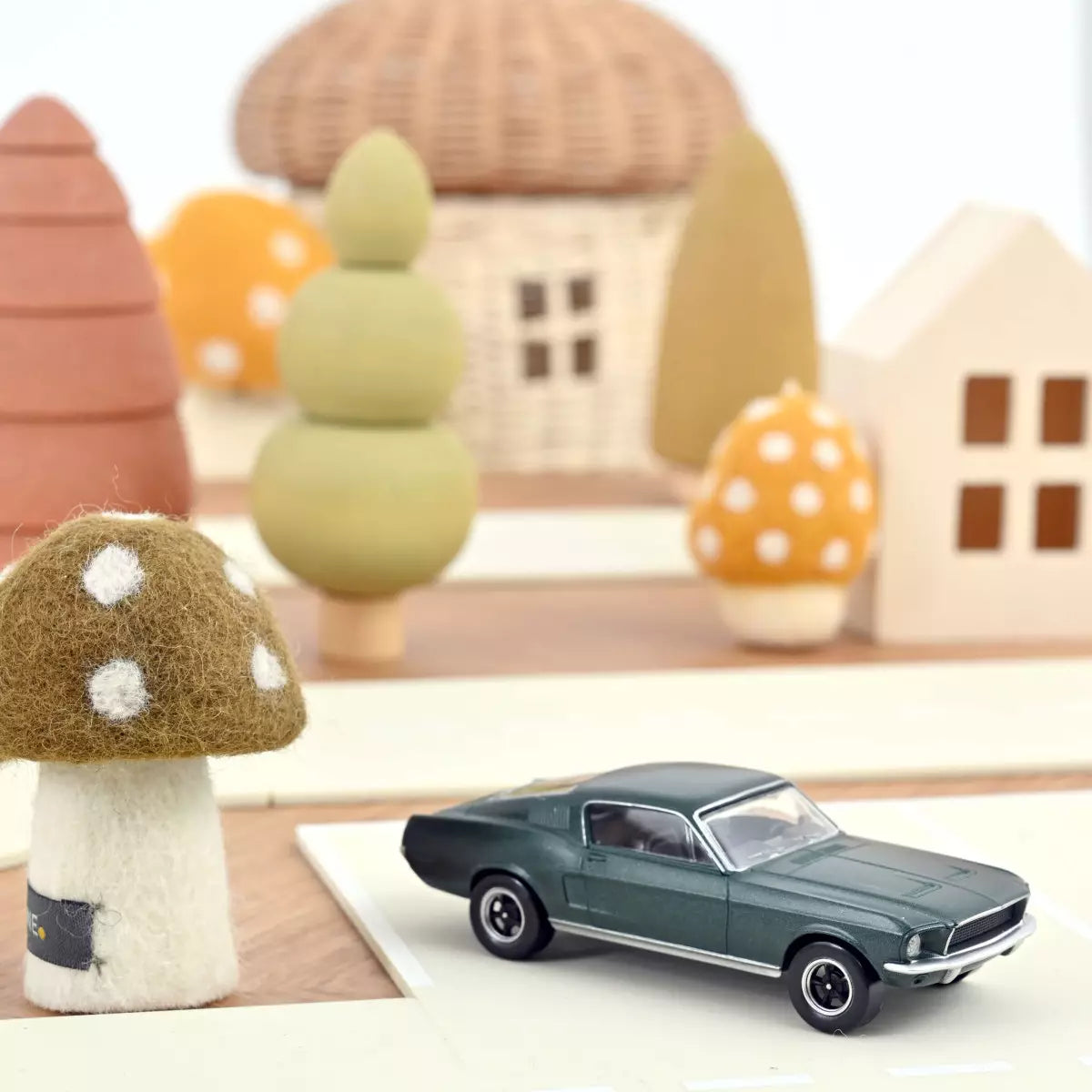 Voiture miniature 1/43 Ford Mustang Fastback 1968 Vert Satin métallisé Jet-car Norev 270583