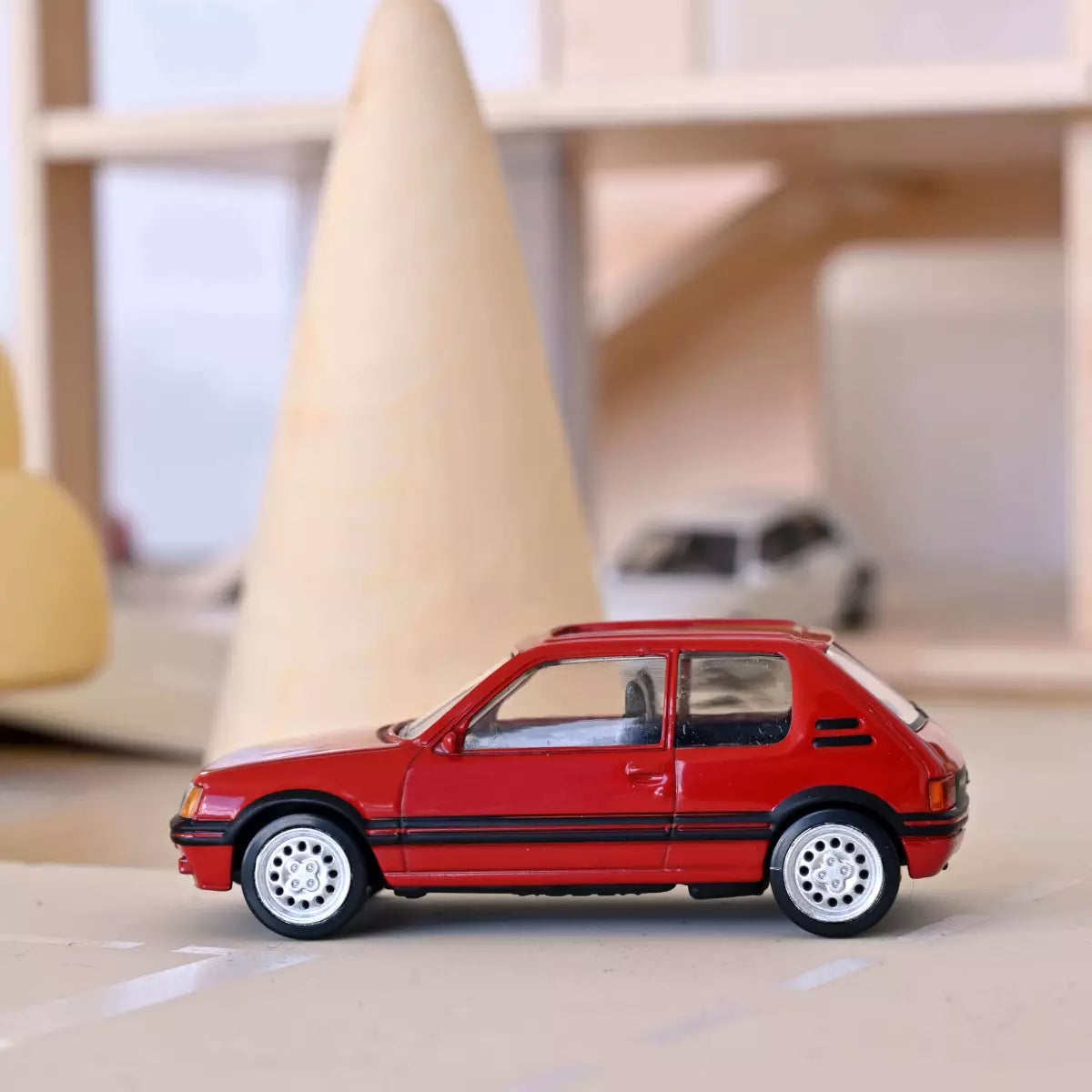 Voiture miniature 1/43 Peugeot 205 GTi 1986 Rouge Vallelunga Jet-car Norev 471713