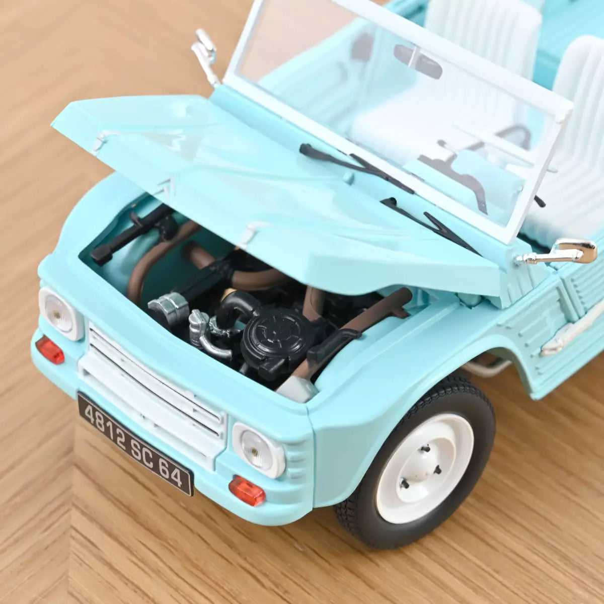 Voiture miniature collection 1/18 Citroën Méhari 1983 Bleu Clair (300pcs) Norev 181802