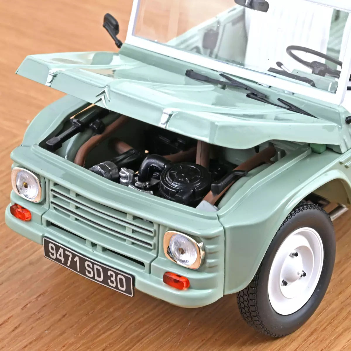 Voiture miniature collection 1/18 Citroën Méhari 1983 Kaki (300pcs) Norev 181803