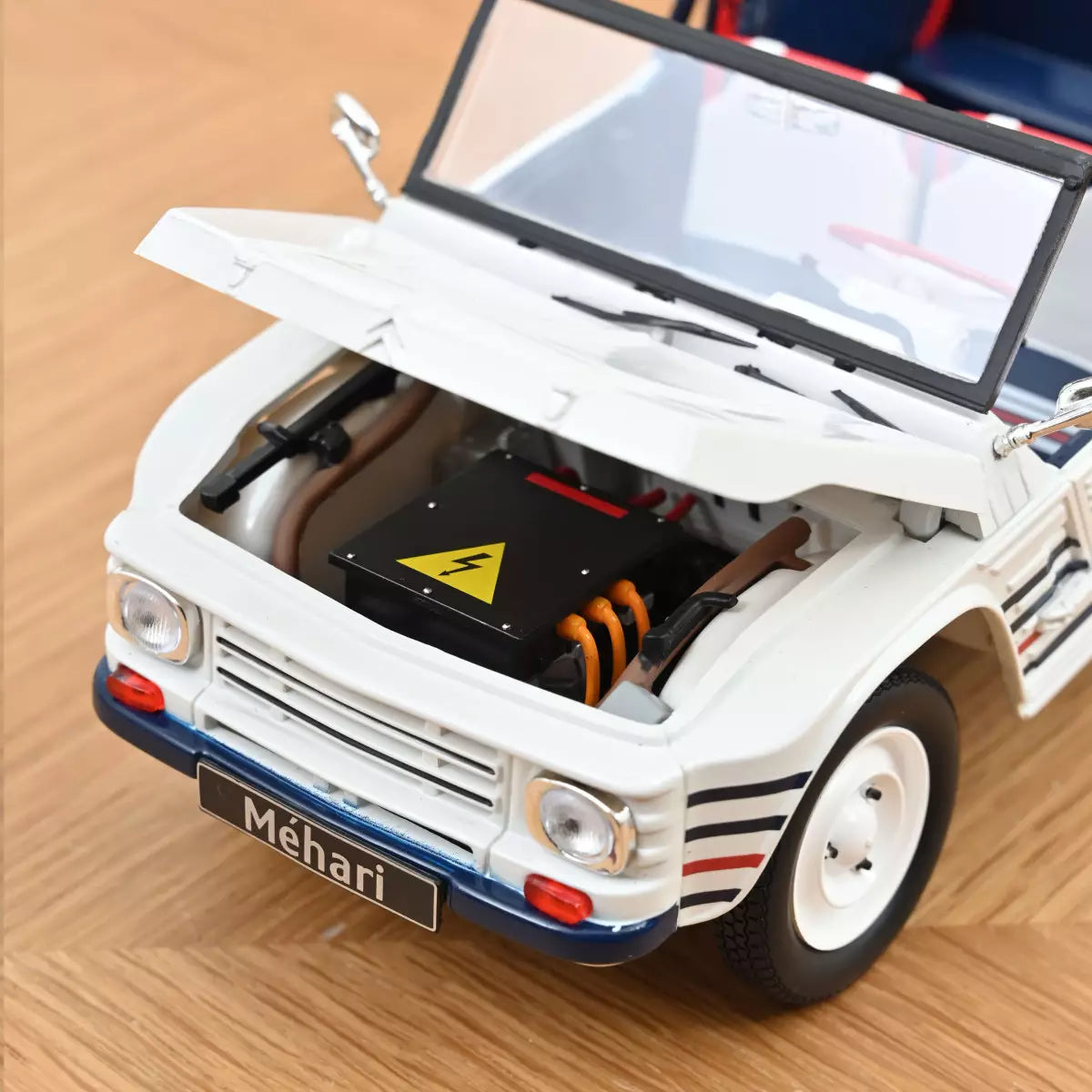 Voiture miniature collection 1/18 Citroën Méhari 2016 Bleu Blanc Rouge Norev 181805