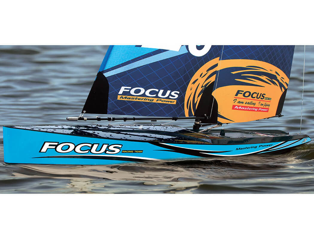 Voilier Radiocommandé Focus V3 - 1 mètre - 2.4Ghz - Joysway 8812 V3 bleu - Breizh Modélisme.