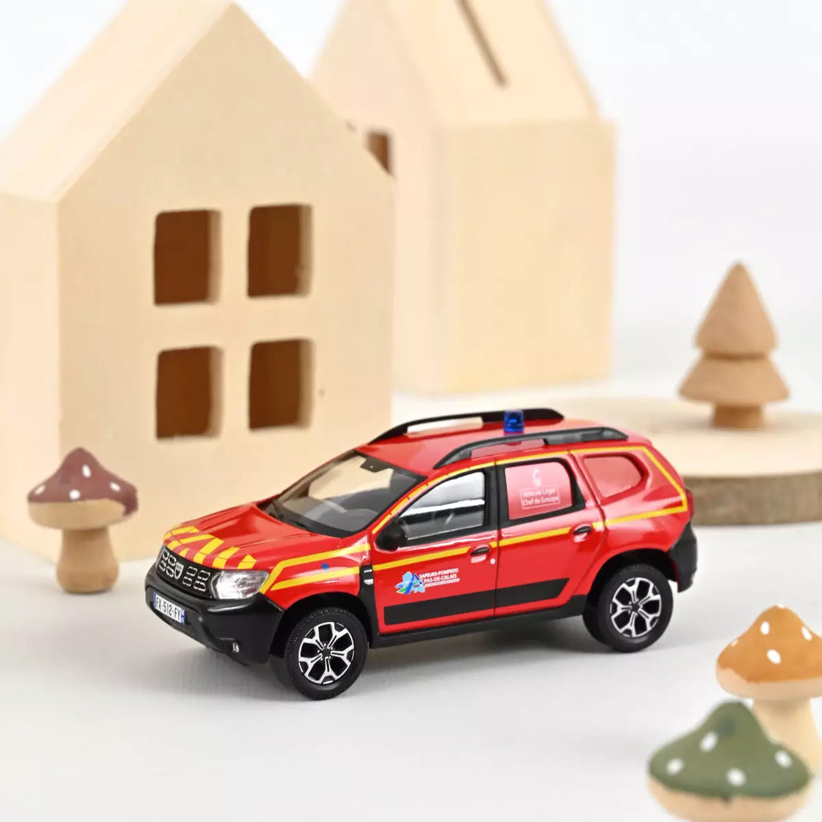 Voiture miniature collection 1/43 Dacia Duster 2020 Pompiers - VLCdG 62 Norev 509051