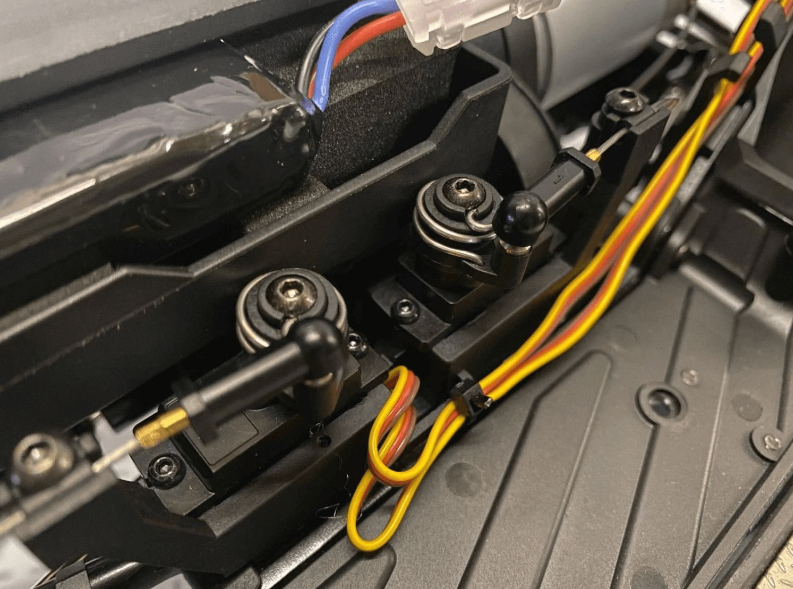 DF Models Crawler RC DF-4S PRO Gris 4WD 1/10 - 3154 - Breizh Modélisme.