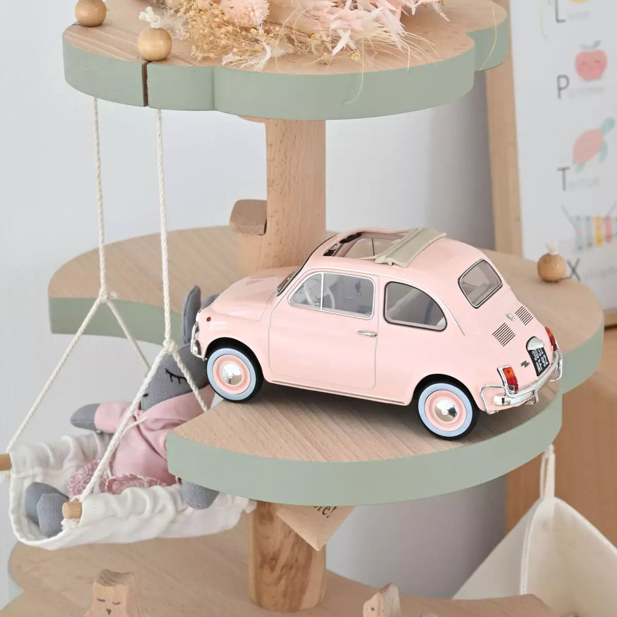 Voiture miniature collection 1/18 Fiat 500 L 1968 Rose cadeau de naissance Norev 187774