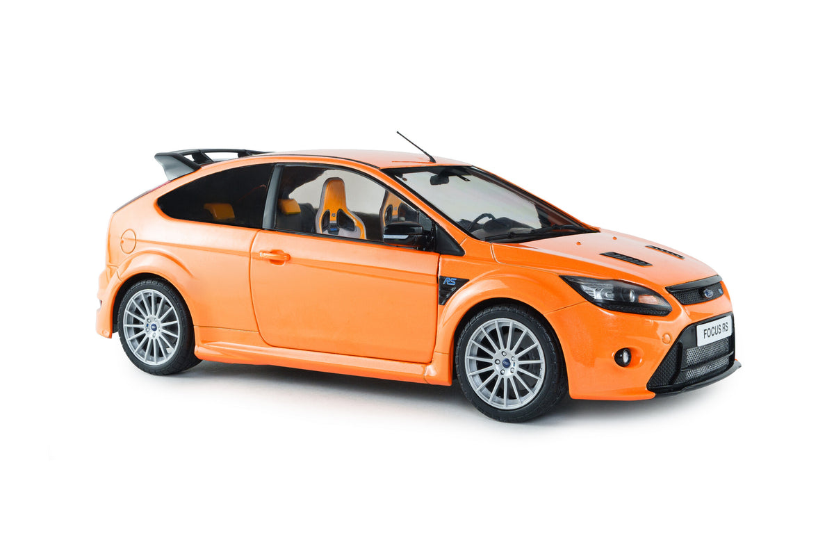 Solido S1813103 Voiture miniature collection 1/18 Ford Focus RS MK2 Performance pack RS+ orange électrique 2009 - Breizh Modélisme.