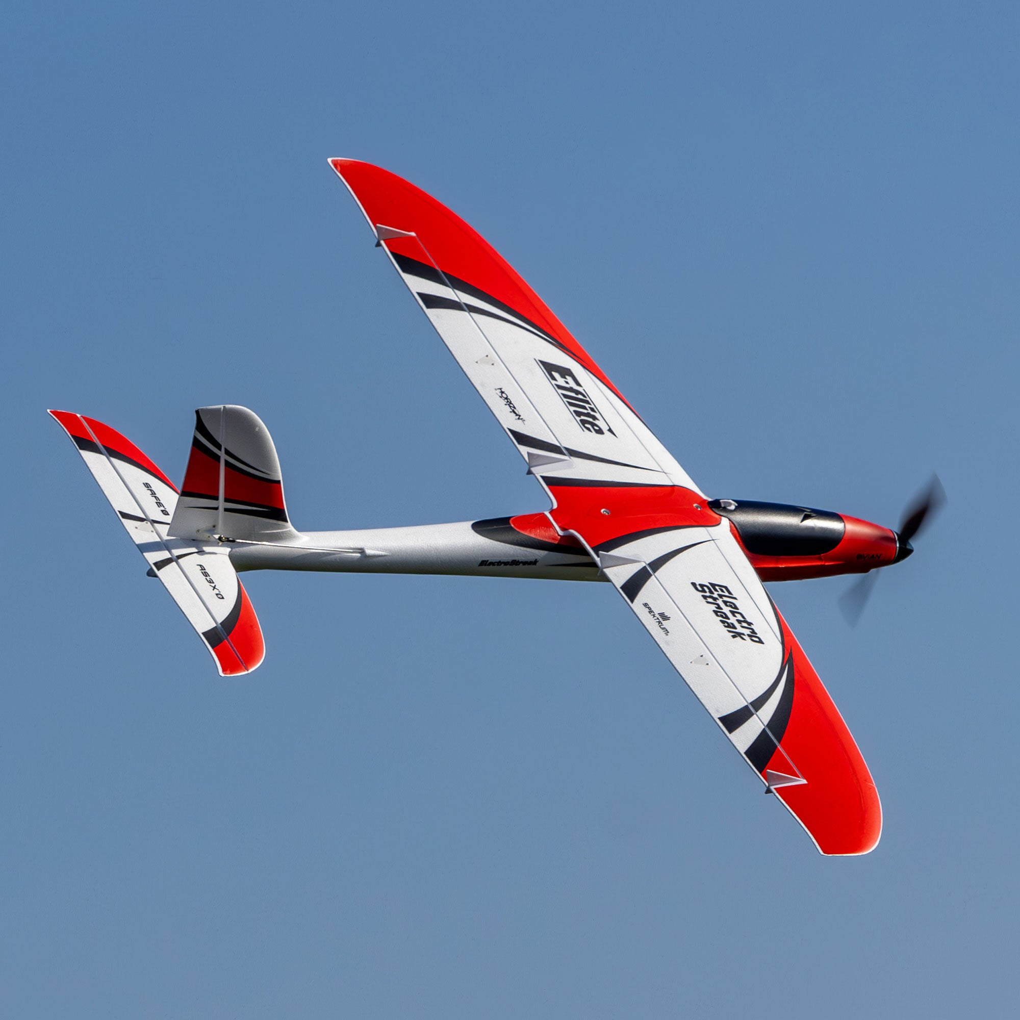 Avion ElectroStreak 1,1 m BNF Basic avec AS3X+ et SAFE Select - EFL13350 - Breizh Modélisme.