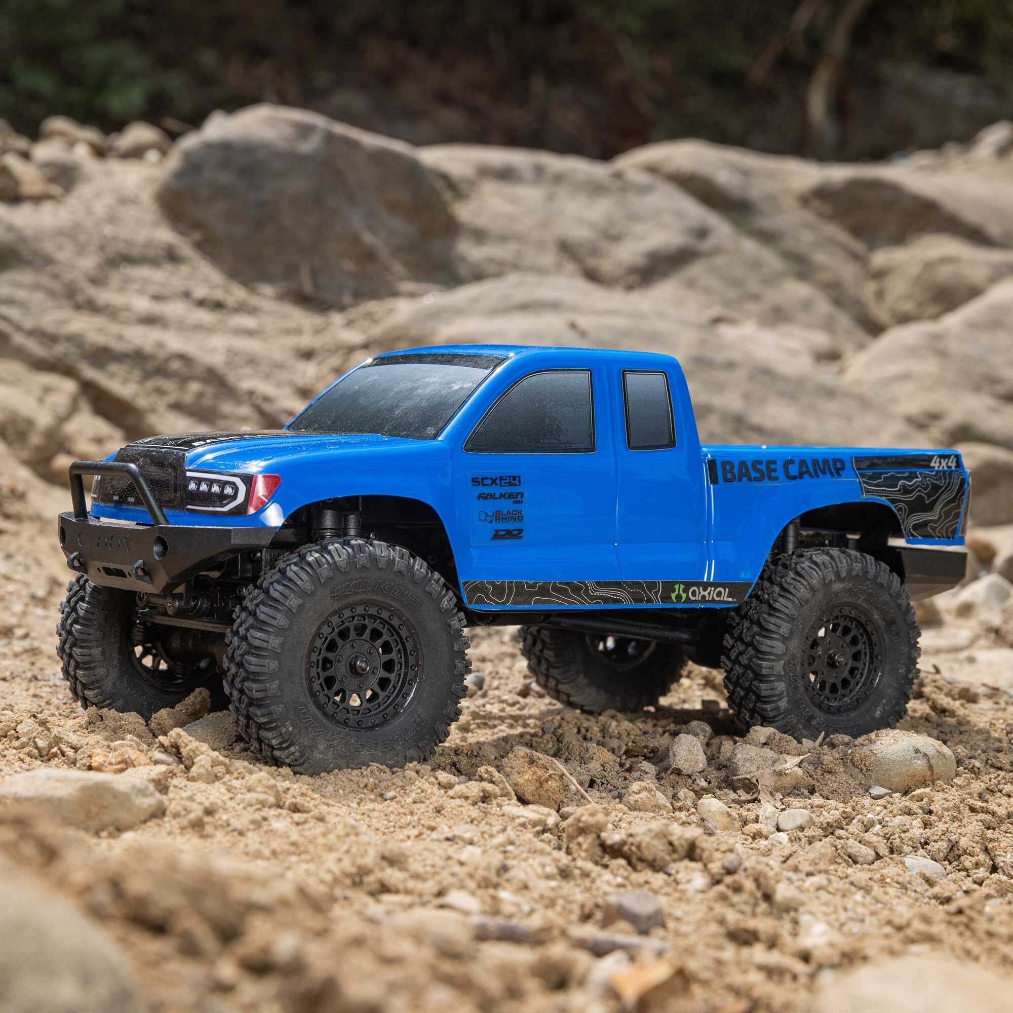 Mini rock crawler SCX24 Base Camp 4WD 1/24 charbon RTR bleu - AXI-1219T2 - Breizh Modélisme.