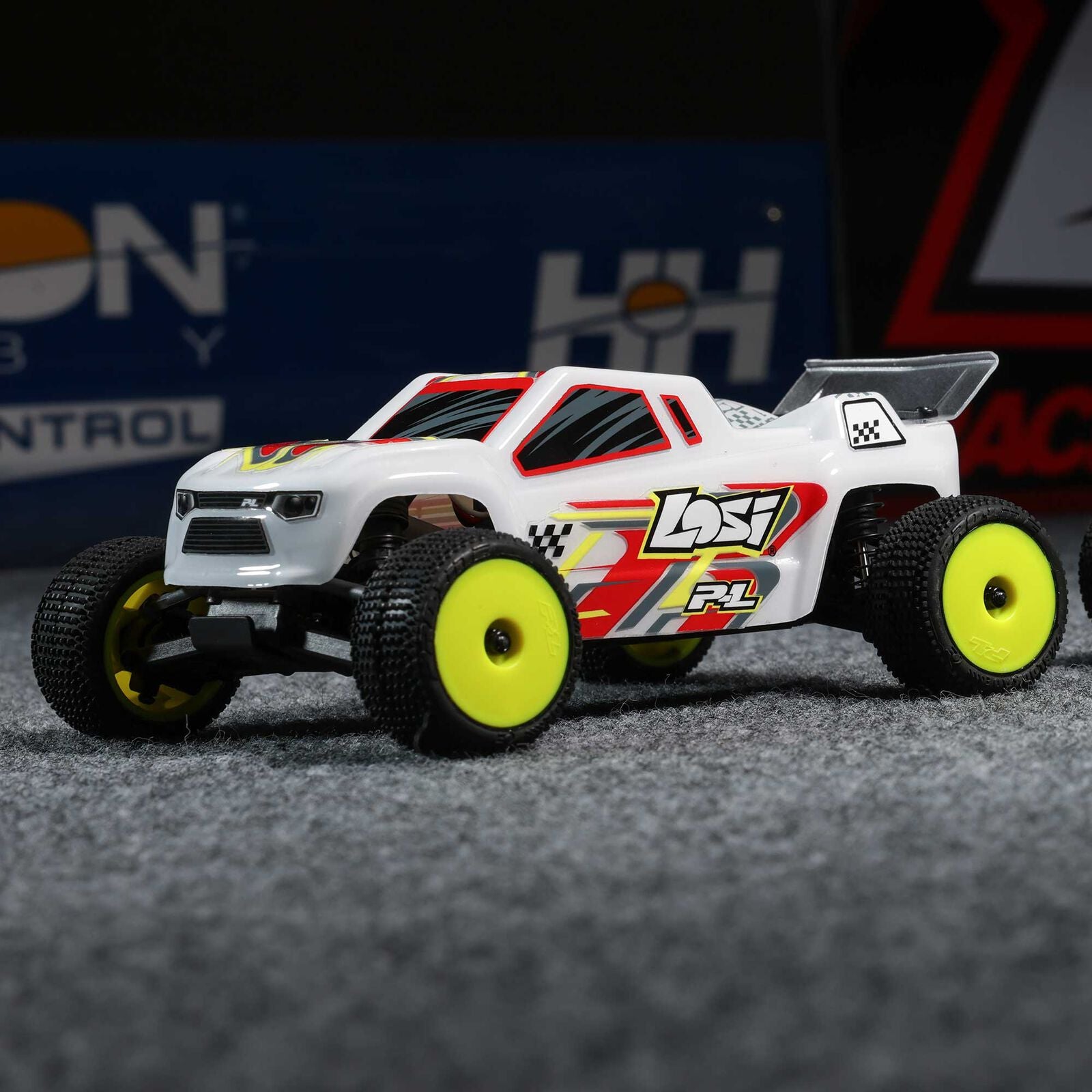 Stadium truck Losi 1/28 Micro-T 2S 2WD RTR blanc LOS-1392T1 - Breizh Modélisme.