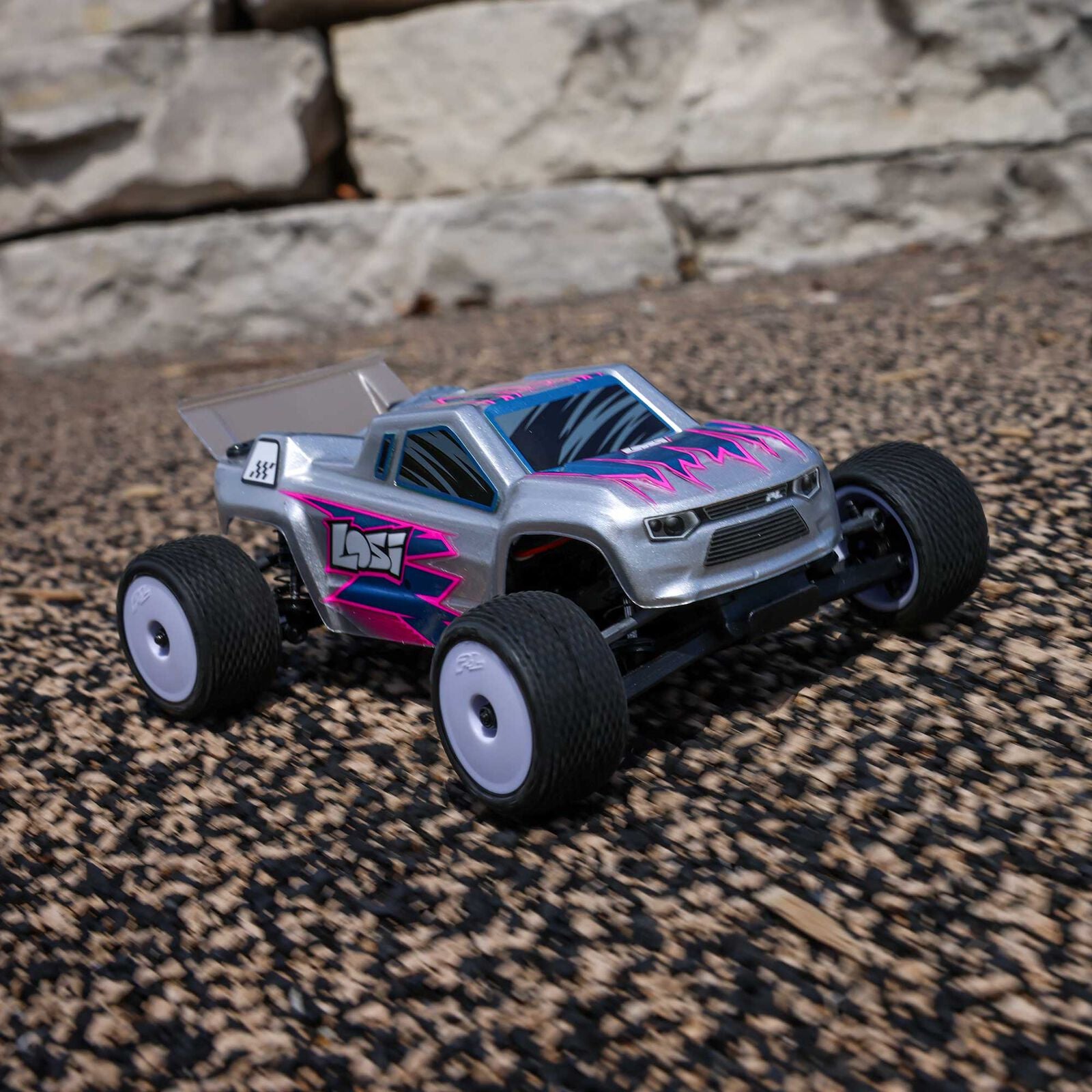 Stadium truck Losi 1/28 Micro-T 2S 2WD RTR gris LOS-1392T2 - Breizh Modélisme.
