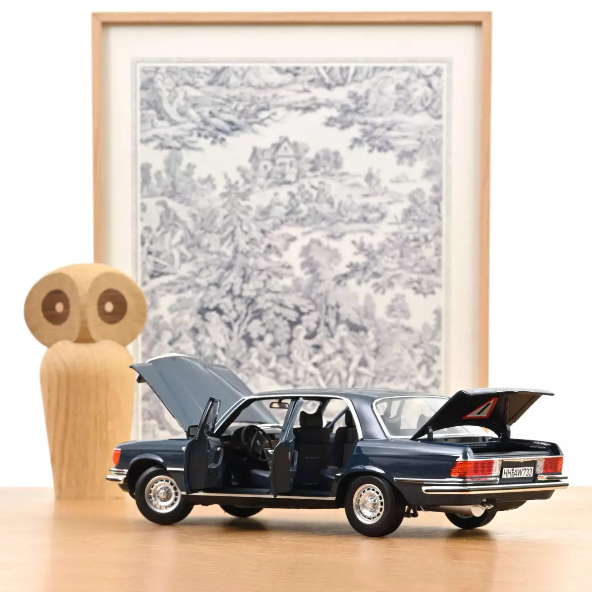 Voiture miniature collection 1/18 Mercedes-Benz 350 SEL 1979 Bleu Hansa Norev 183976