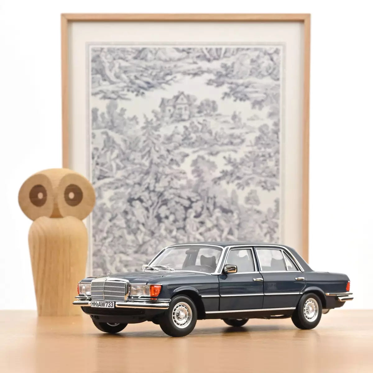 Voiture miniature collection 1/18 Mercedes-Benz 350 SEL 1979 Bleu Hansa Norev 183976