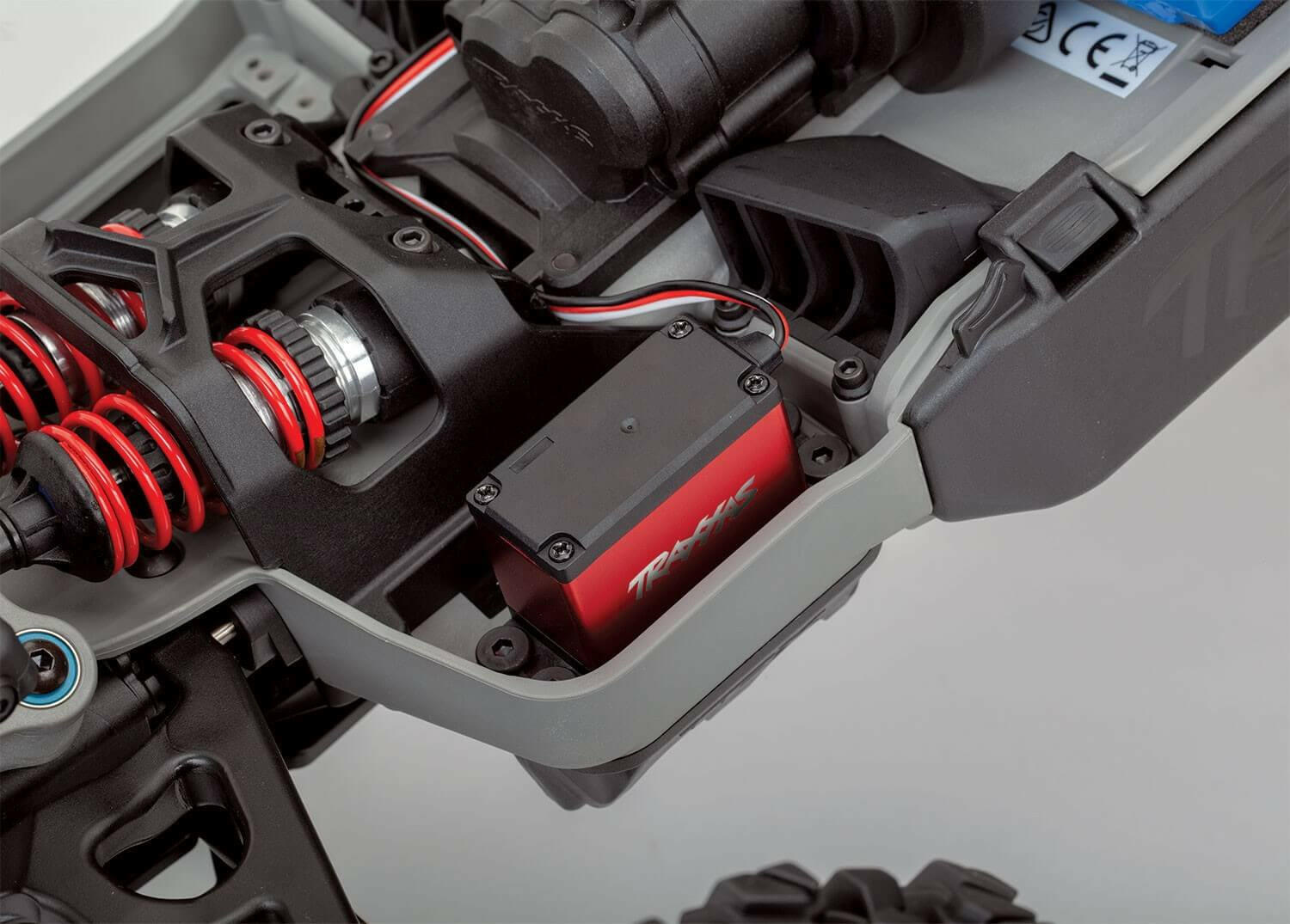Servo Traxxas 2255 Digital Brushless 29Kg étanche, pignons métal - Breizh Modélisme.