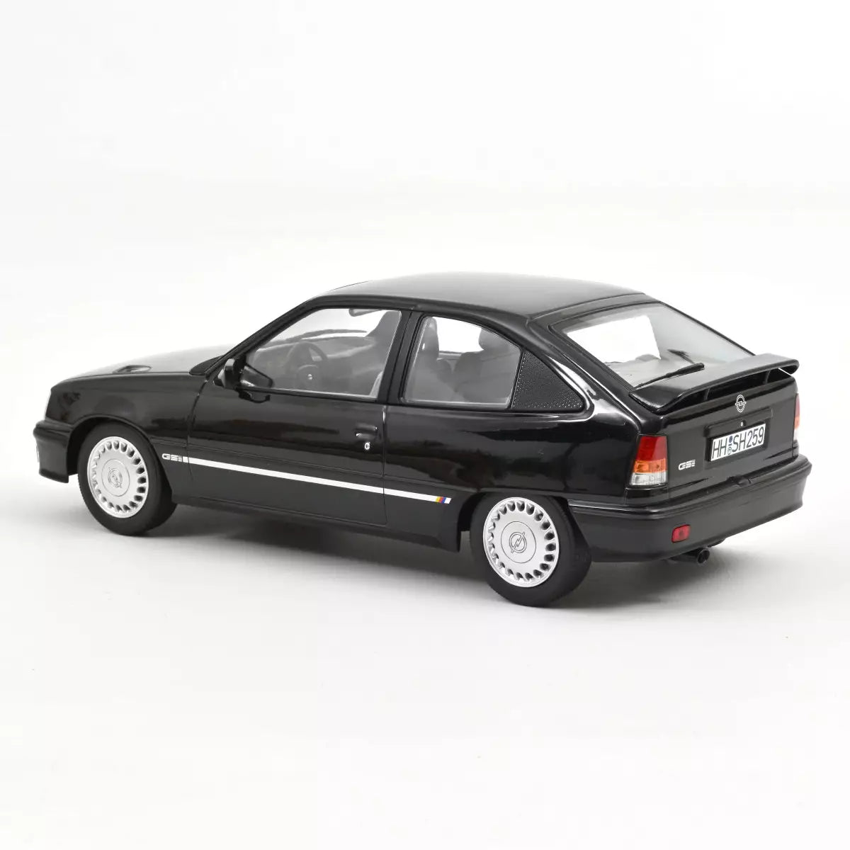 Voiture miniature collection 1/18 Opel Kadett GSi 1991 Noir métallisé Helmut Schmidt Norev 183617