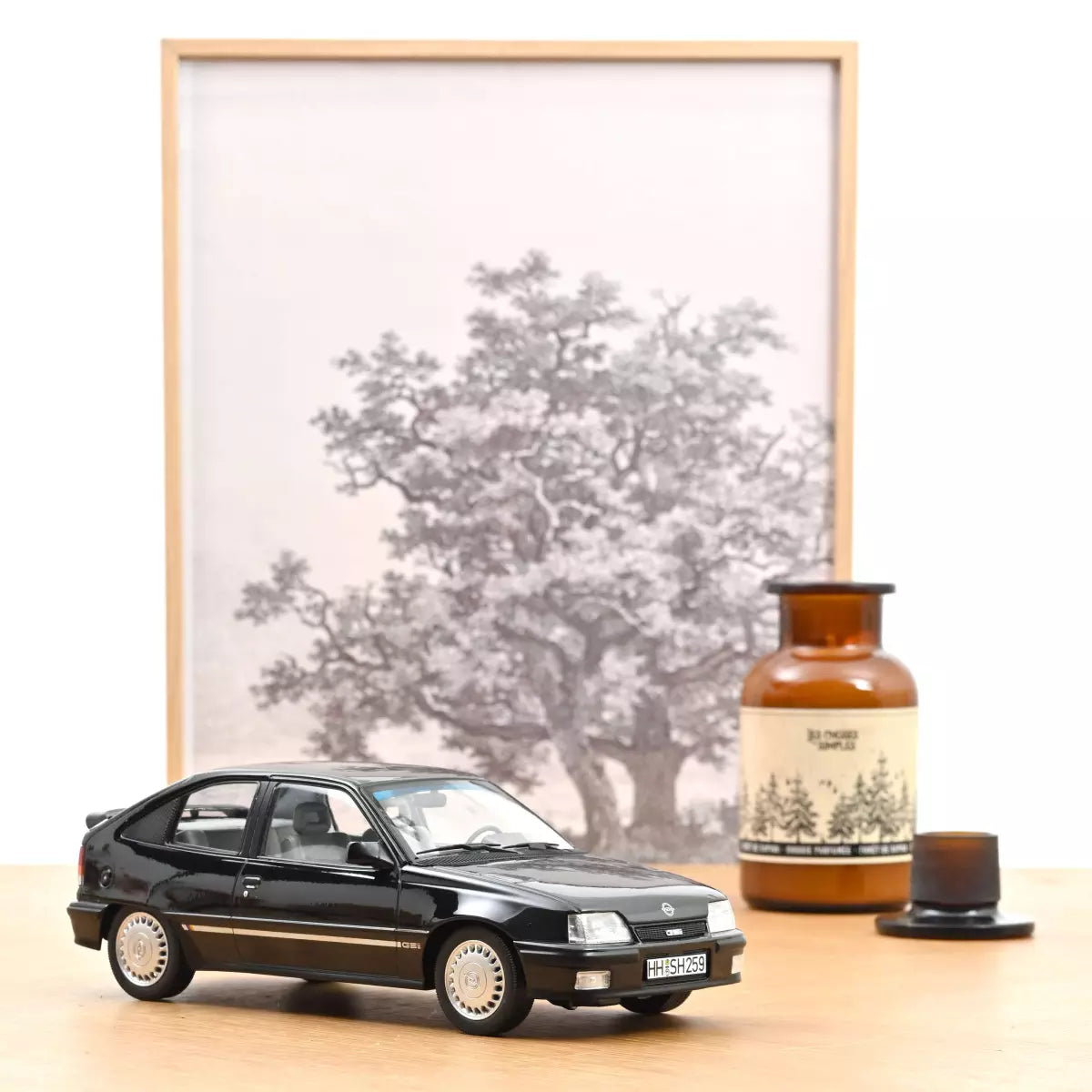 Voiture miniature collection 1/18 Opel Kadett GSi 1991 Noir métallisé Helmut Schmidt Norev 183617
