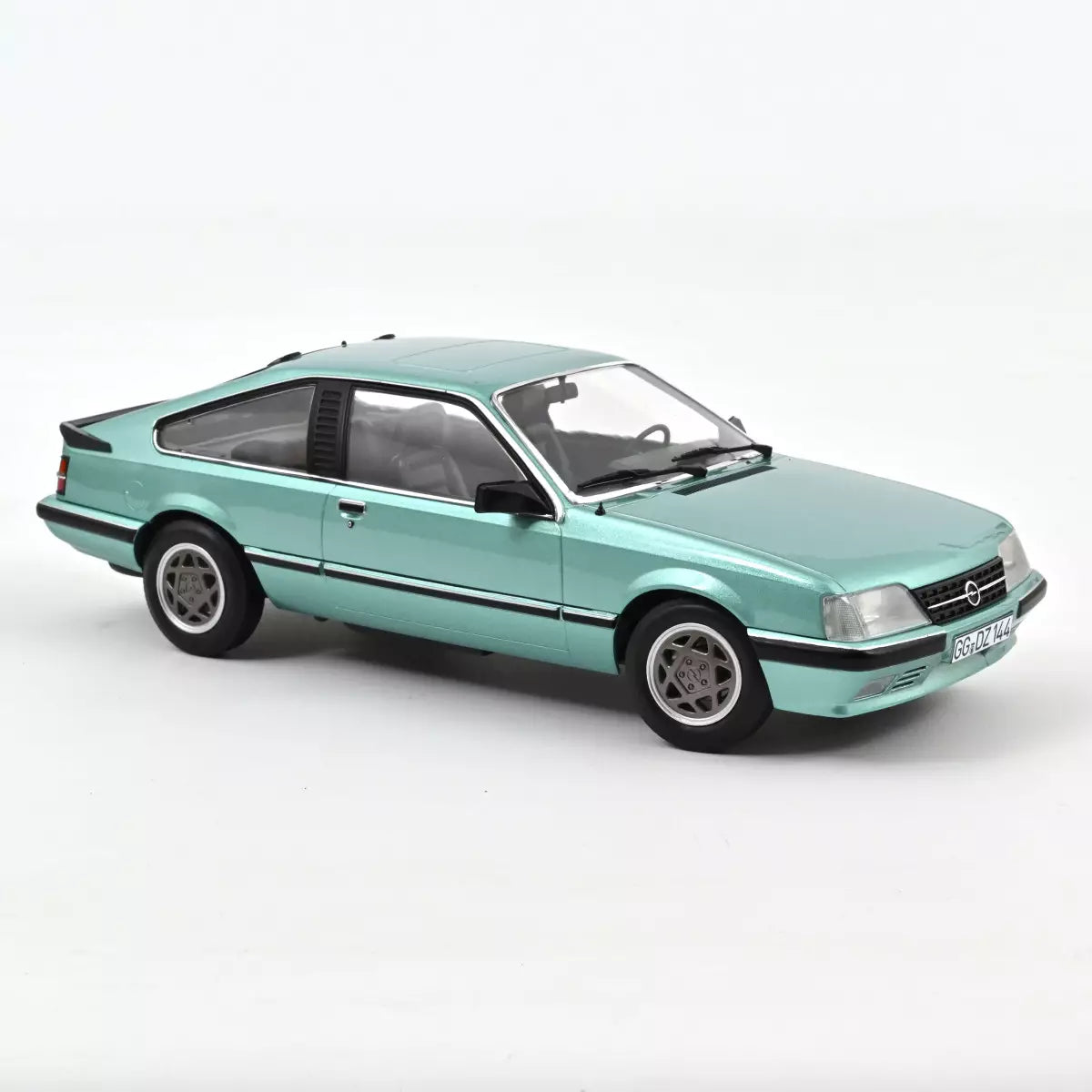 Voiture miniature collection 1/18 Opel Monza 2.5 E 1983 Vert Beryll métallisé Norev 183643