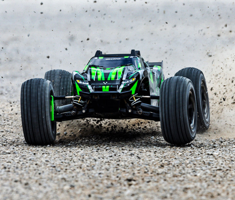 Combo Traxxas Rustler 4x4 Ultimate VXL vert 1/10 RTR - 67097-4 - Breizh Modélisme.