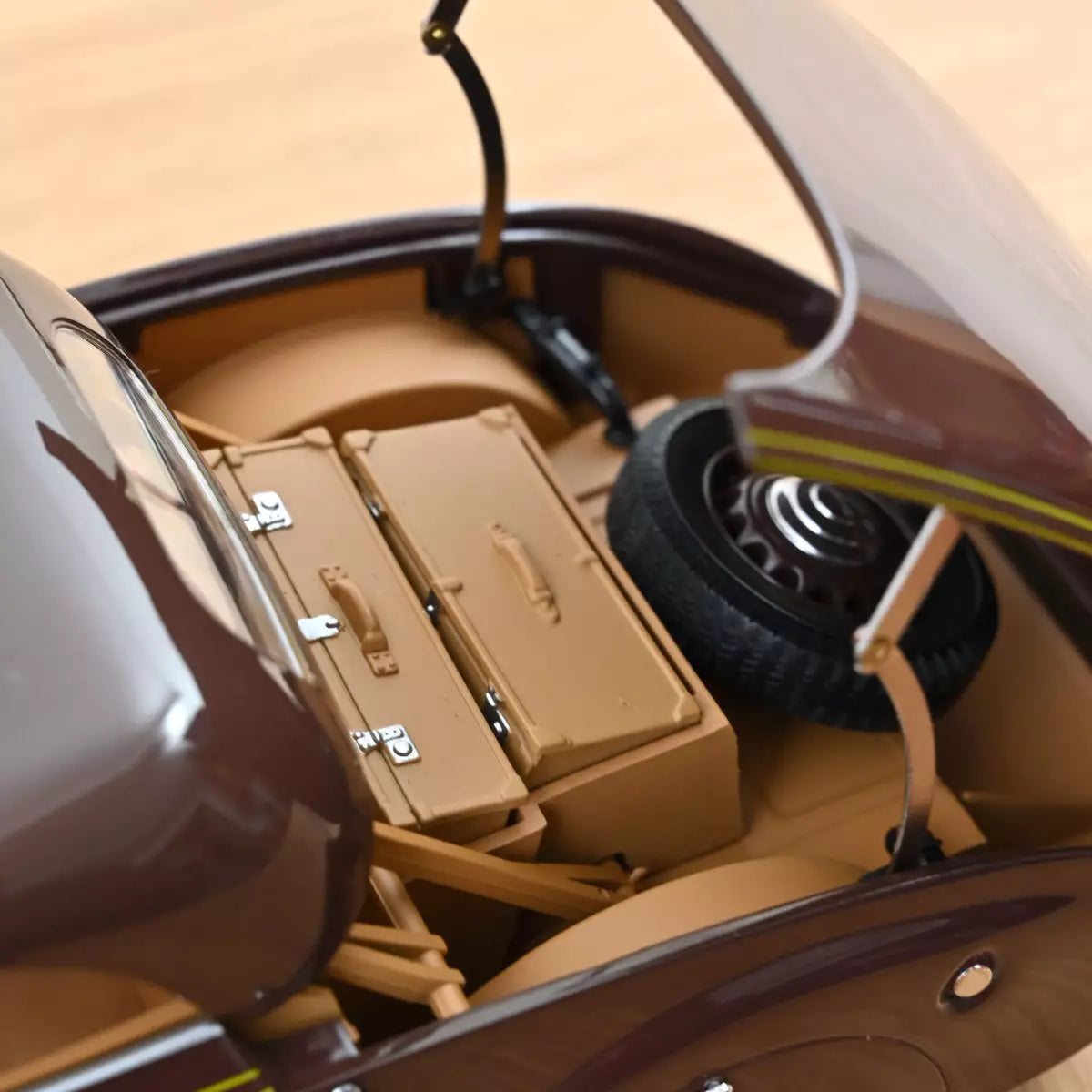 Voiture miniature collection 1/18 Peugeot 402 Eclipse 1937 Chocolat Norev 184873