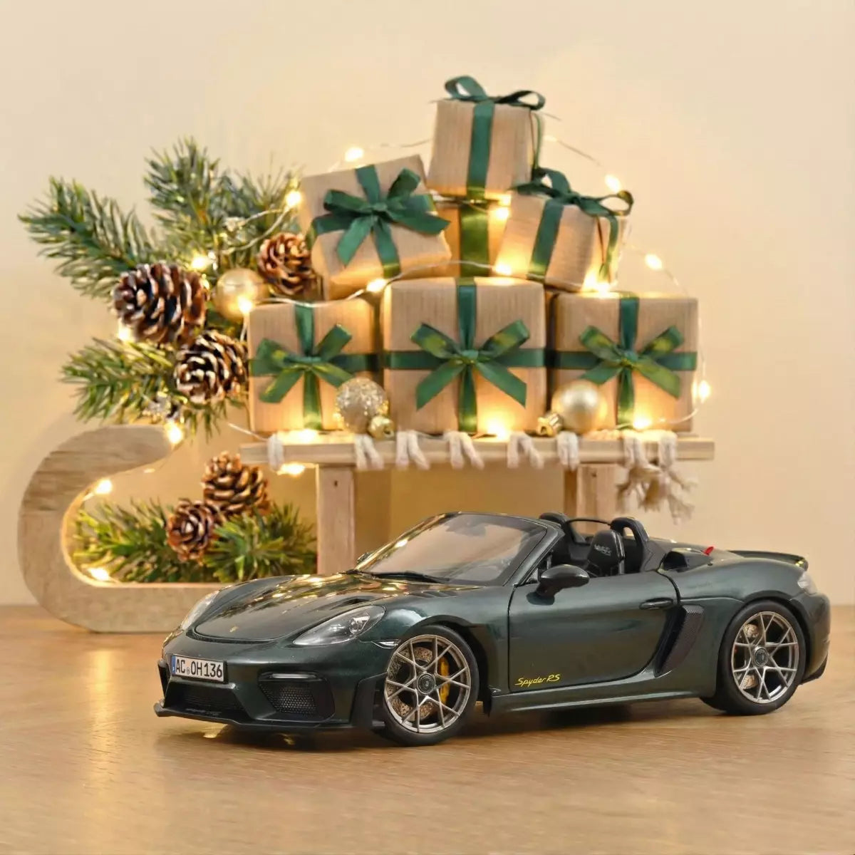Voiture miniature collection 1/18 Porsche 718 Spyder RS Pack Weissach 2023 Forestgreenmetallic Norev 187272