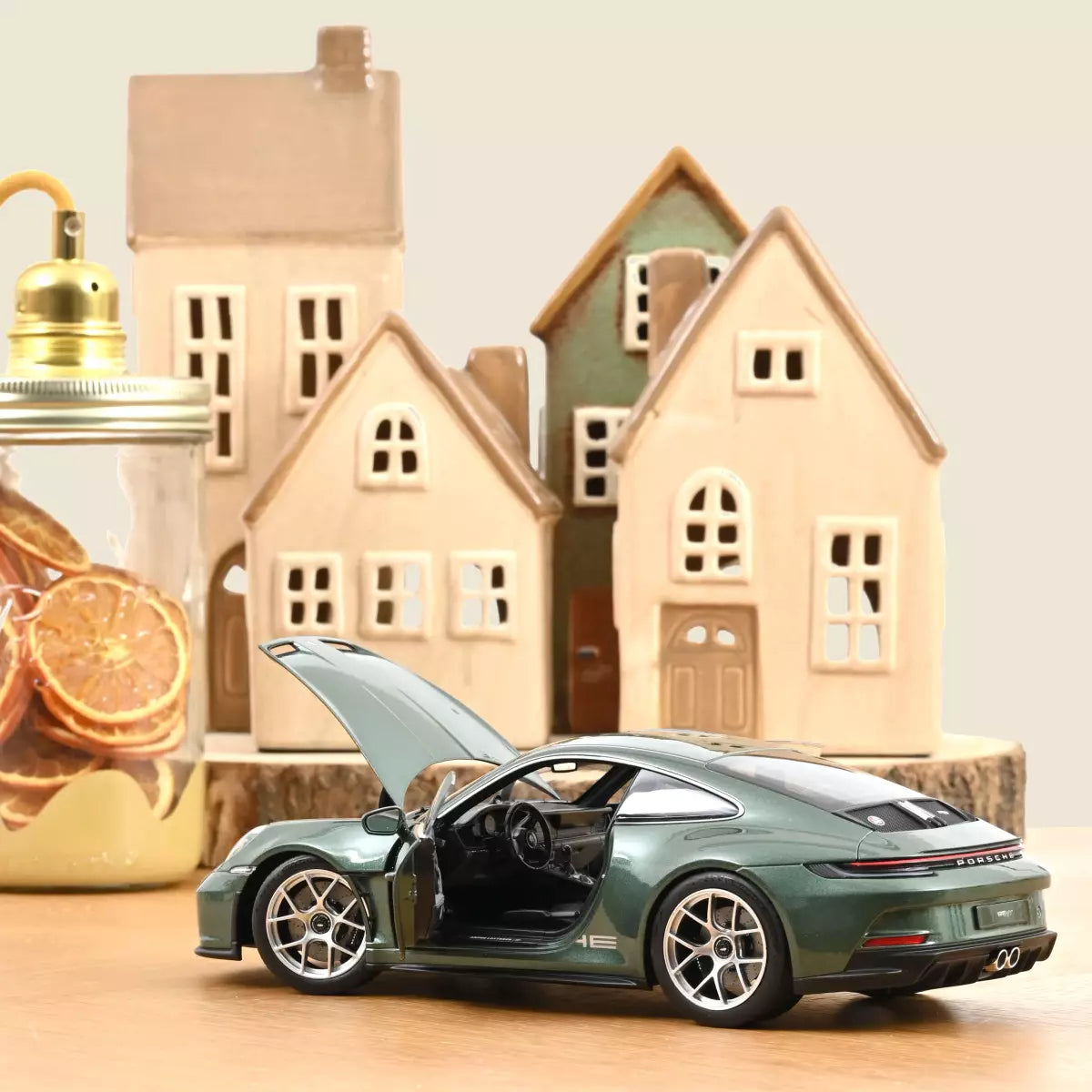 Voiture miniature collection 1/18 Porsche 911 S/T 2023 Vert Malachite métallisé Norev 187472