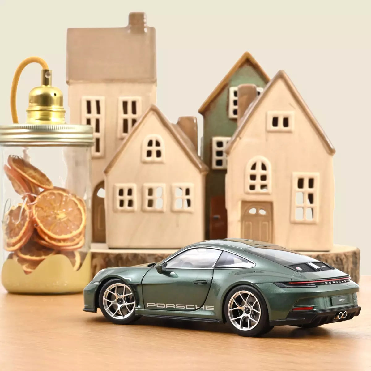 Voiture miniature collection 1/18 Porsche 911 S/T 2023 Vert Malachite métallisé Norev 187472