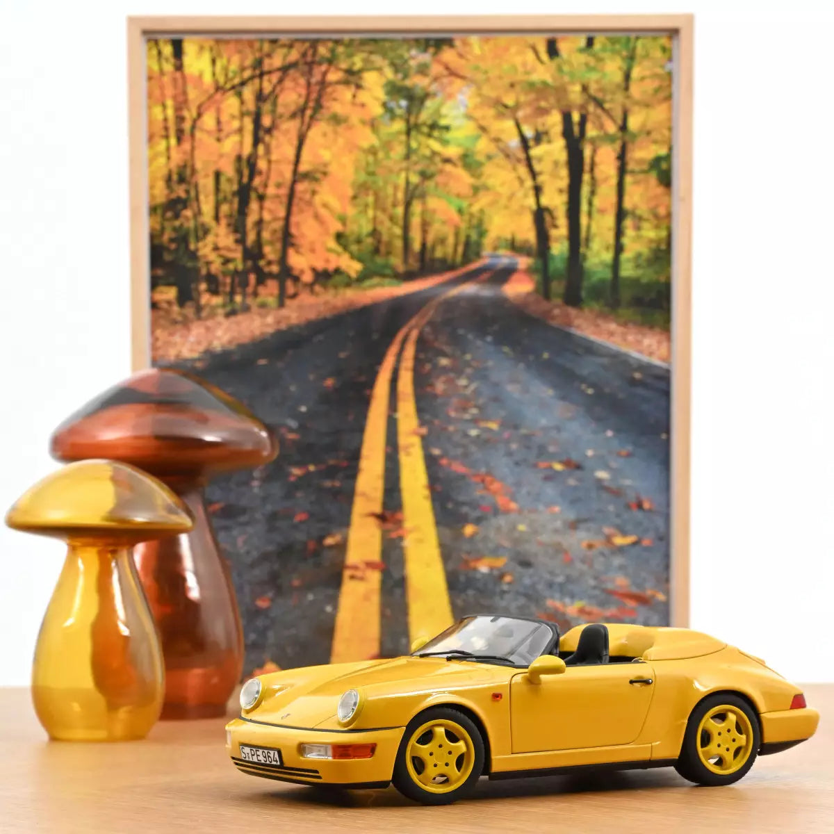 Voiture miniature collection 1/18 Porsche 911 Speedster Jaune Speed 1993 Norev 187130