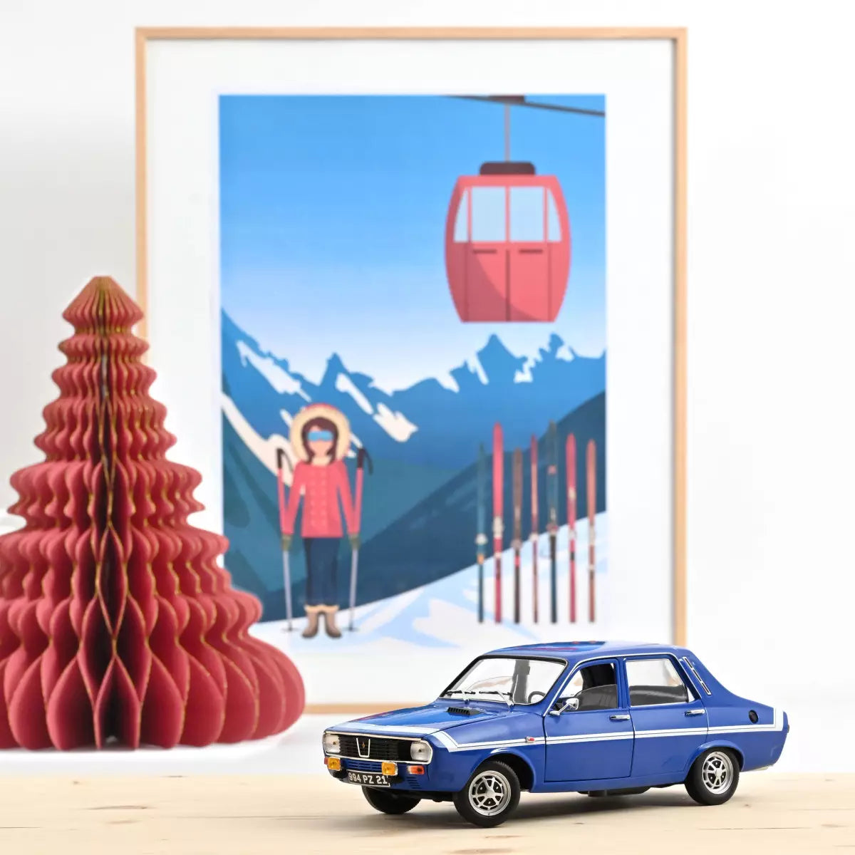 Voiture miniature collection 1/18 Renault 12 Gordini sans pare-chocs 1971 Bleu-de-France Norev 185248