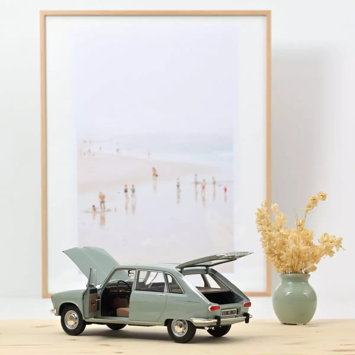 Voiture miniature collection 1/18 Renault 16 1968 Bleu clair Norev 185131
