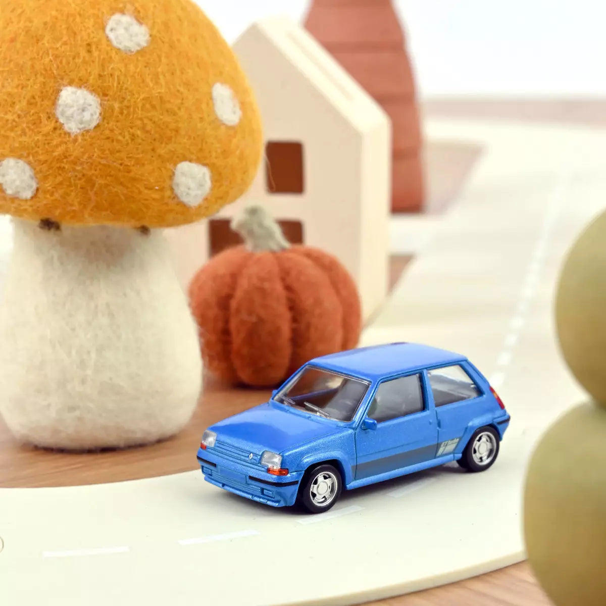 Voiture miniature 1/43 Renault SuperCinq GT Turbo Ph II 1988 Bleu Métallisé Jet-car Norev