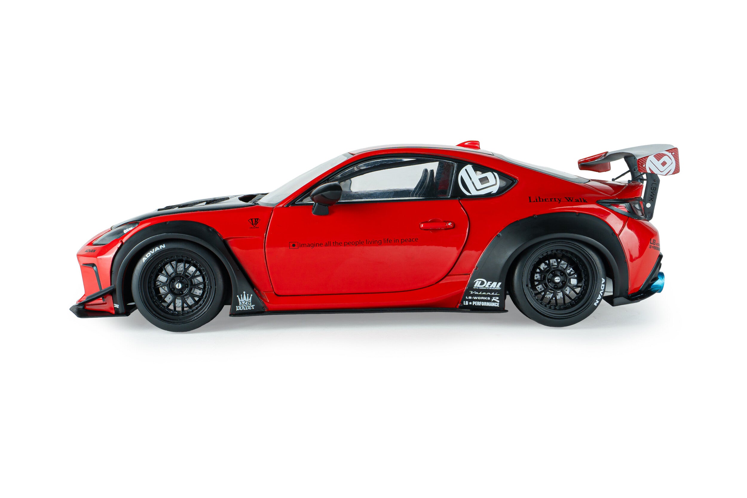 Solido S1813605 Voiture miniature collection 1/18 Toyota GR86 Liberty Walk Body Kit 2024 - Breizh Modélisme.