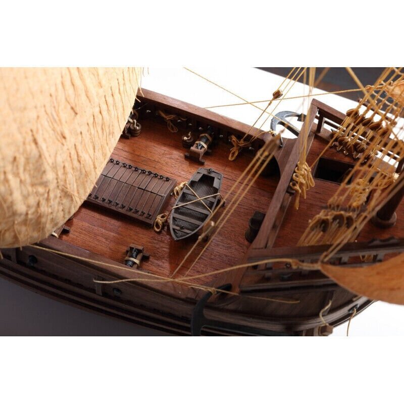 Maquette de bateau en bois Disarmodel 20140 Nao Victoria, Armada De Magallanes 1:50