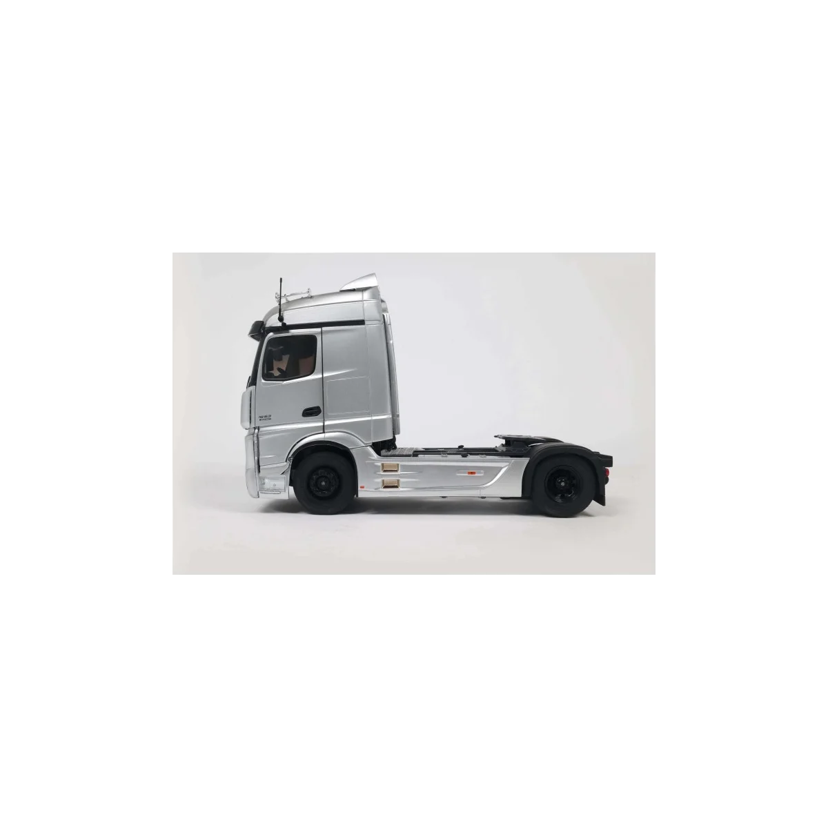 Solido S2400206 Camion miniature collection 1/24 Mercedes-Benz Actros L 2021 argent/noir