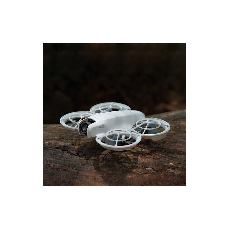 DJI Neo Fly More Combo avec DJI RC - AR0057381