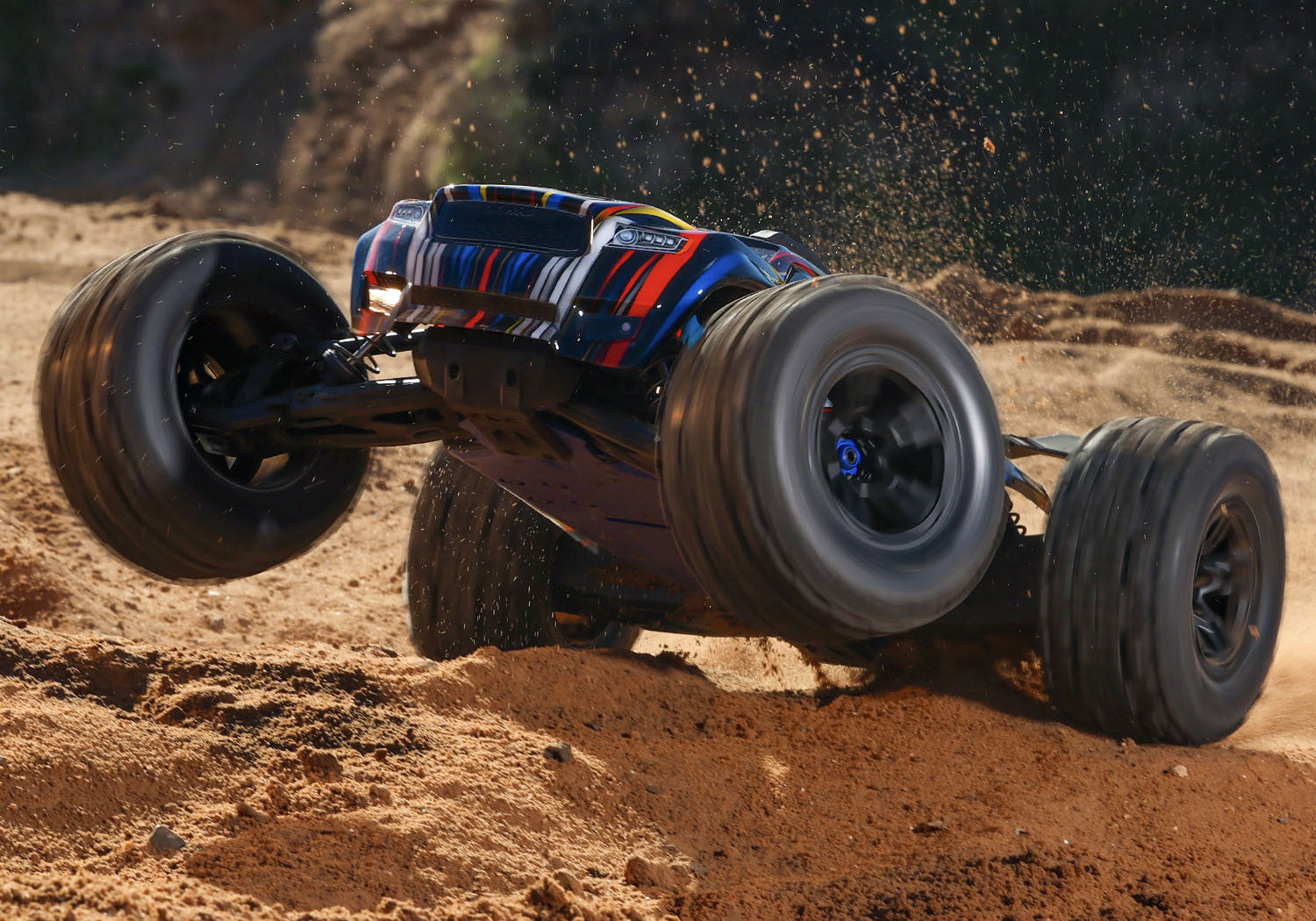Traxxas Sledge 1/8 Brushless belted bleu VXL 6S TQi ID RTR - 95096-4 - Breizh Modélisme.