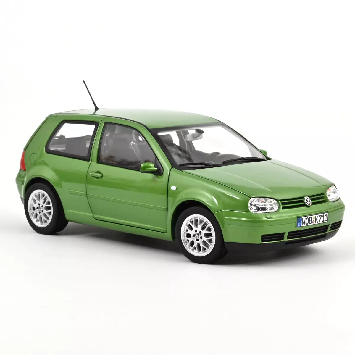 Voiture miniature collection 1/18 VW Golf GTI 1998 Vert Cosmos métallisé Norev 188571