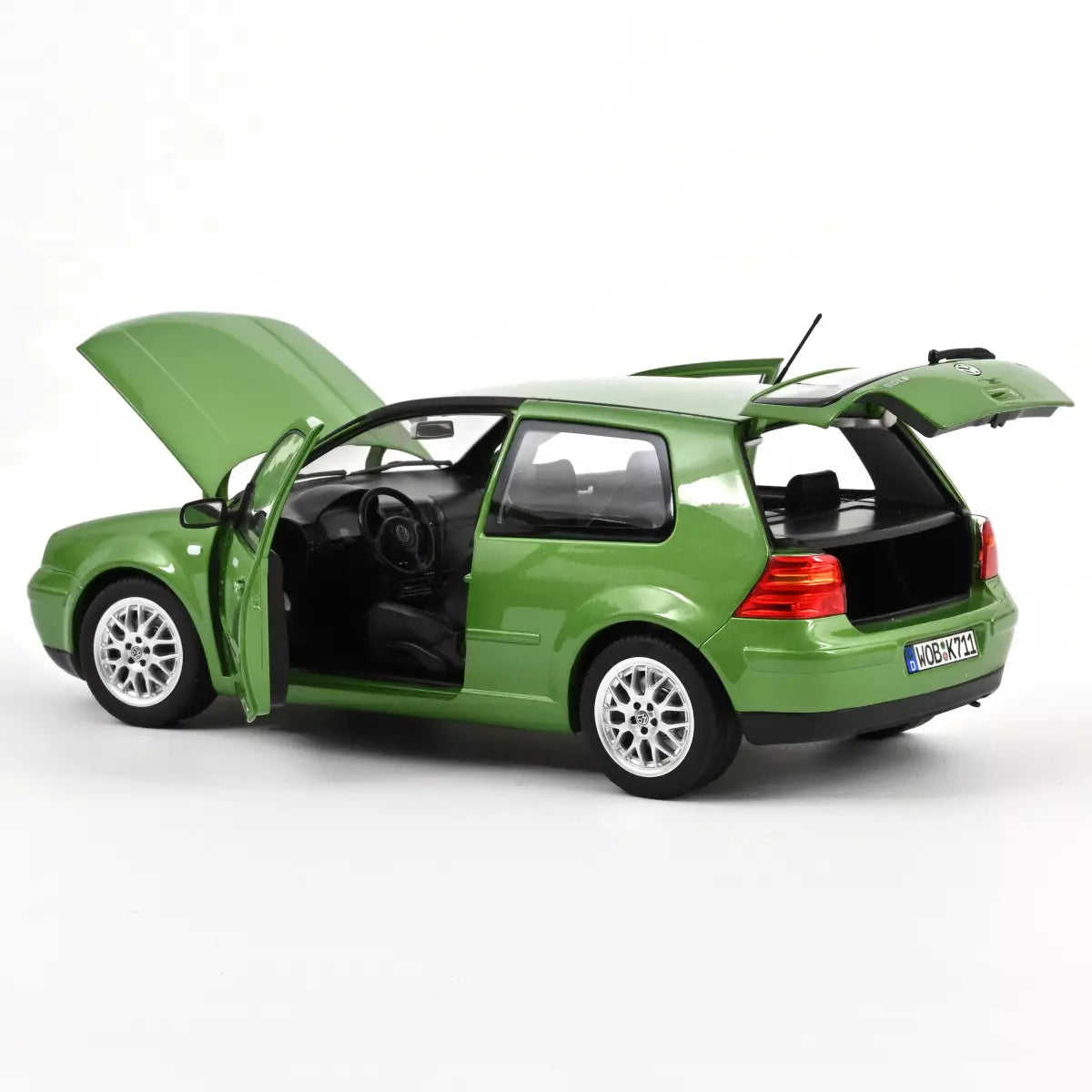 Voiture miniature collection 1/18 VW Golf GTI 1998 Vert Cosmos métallisé Norev 188571